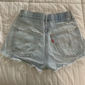 Light Wash Vintage Levi’s